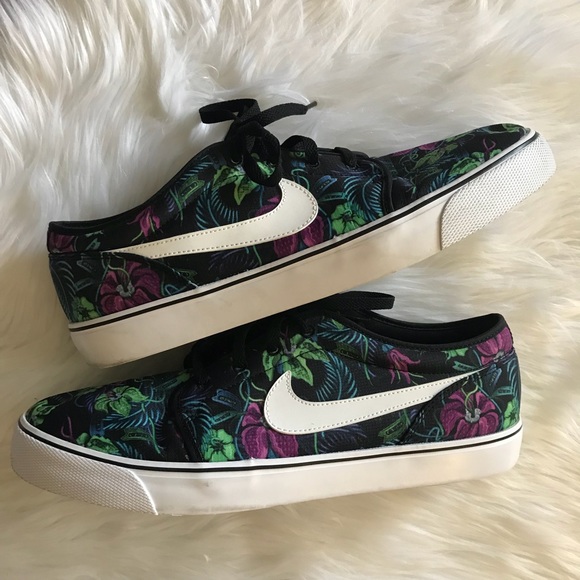 nike floral skate shoes